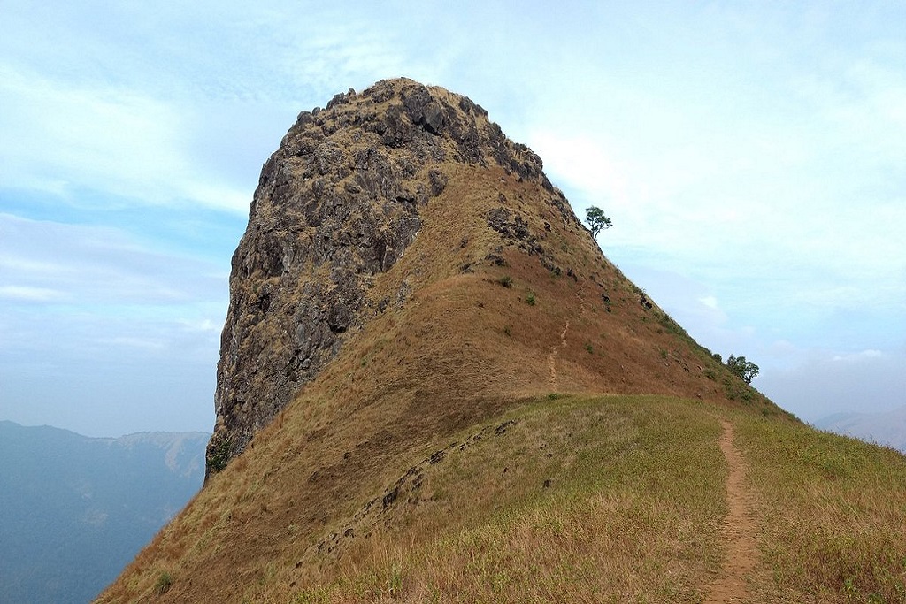 Ettina Bhuja Trek- an enjoyable trek for beginners and first-timers